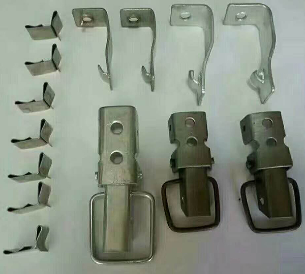 電纜橋架伸縮節(jié)在電纜橋架廠安裝時(shí)有什么用呢？