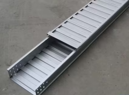 選購(gòu)槽式電纜橋架時(shí)，需要注意哪些問(wèn)題