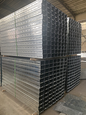 在工程中大家都會(huì)選擇熱浸鋅橋架的原因是什么？